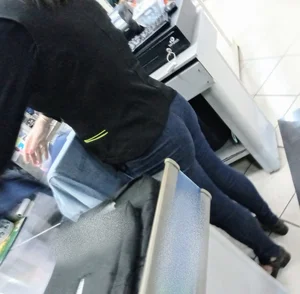 Pet shop cashier