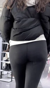 Tall glasses girl shopping in leggings