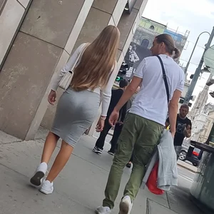 Juicy street booty