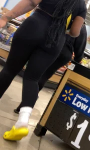 Two THICK ebony broads!