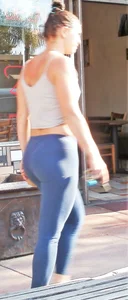 Candid girls in leggings and tights