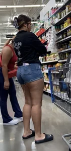 Sexy Latina ass in tight Jean shorts