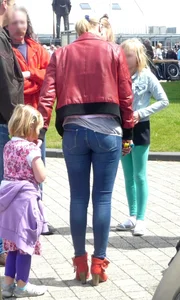 Blonde milf in tight jeans street creepshot