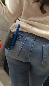 Thick butt in jeans
