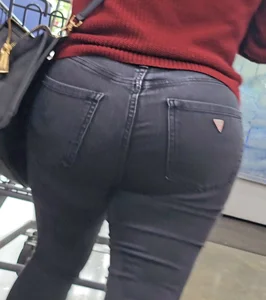 Juicy ass shorty latina in dark grey guess jeans (gif)