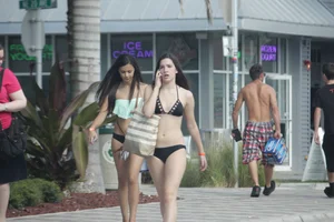 A bunch of hot bikini babes at Ft Lauderdale Florida