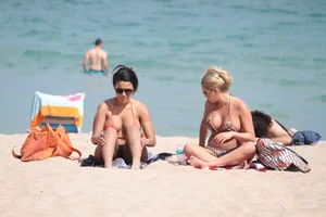 Sexy Florida beach bikini girls