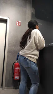 Thick butt in jeans