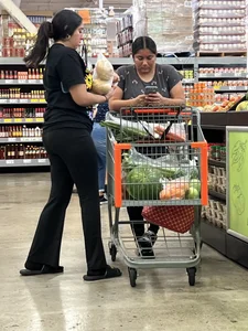 Fat booty in flares / bonus skirt pic