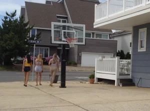 Couple teens walking in shorts and leggings