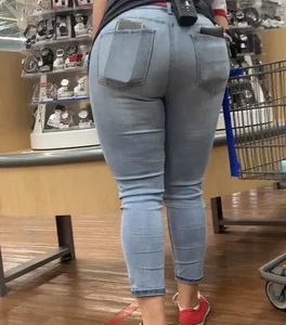 Hot Thick Rican Big Booty MILF