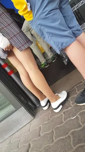 Legs in Pantyhose Street Closeups Gallery - Girl Scratching Her Leg Under Skirt