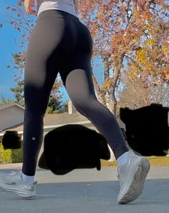 FAT ASS IN LEGGINGS (CLOSE UPS) OC