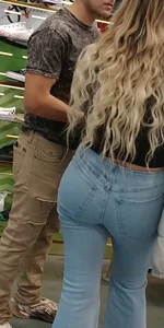 Blue Jeans Blonde