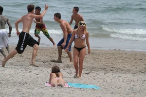 Deerfield Beach bikini girls