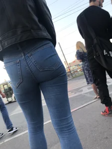 Hot Candid Butt And Legs in Tight Blue Jeans on a Crosswalk Street Creepshots Collection