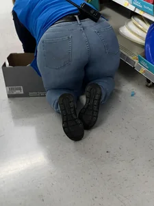 BBW old Latina fat butt bent over working