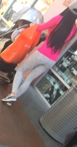 Candid Asian milf with a nice ass in grey leggings