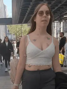 BIG BREASTED CLOSEUPS
