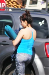 Candid girls in leggings and tights