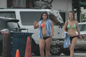 Deerfield Beach girls in bikinis