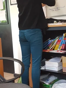 Office lady in tight jeans with vpl