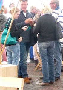 Hot milfs in tight blue jeans street creepshots
