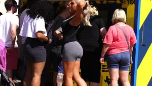 Big booty blonde babe in tight grey spandex shorts with vtl