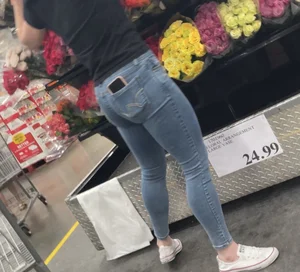 Thickish white girl and tight Latina