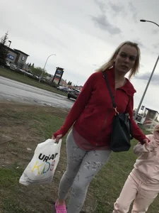 Phat booty blonde milf riding the bus