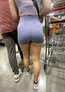 Fit white girl bubble ass