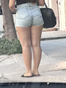 Short pawg waiting for bus (slight of side boob)