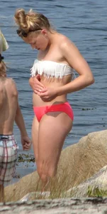 Bikini girls