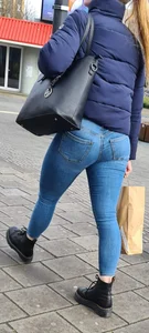 Dutch jeans ass