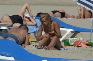 Sexy mature girls on Vilanova topless beach