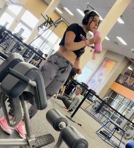 Nice and tight College Gym Girl (Face Shots)