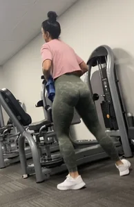 GYM MILF WITH JUICEST ASS “must see, close ups”