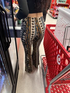[OC] Tight College Chick with a Booty in Patterned Flare Leggings
