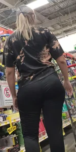 Sexyass in tight leggings shopping at store