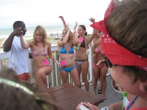 IOP Bikini Contest Drivin N' Cryin Show May 2009
