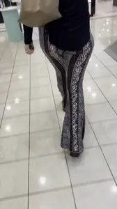 [OC] Jiggly PAWG Ass in Patterned Flares