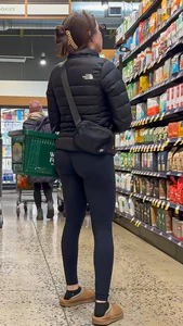 (30th Post!) Fit Chick at Whole Foods Bends Over in leggings