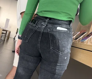Apple Store genius with brilliant ass in tight jeans (OC)