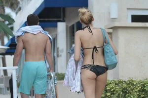 Deerfield Beach girls in bikinis