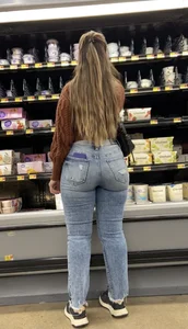 PERFECT Jeans ass on Milf (Mega Thread)