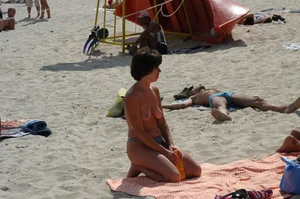 Verna topless beach girls out in the sun