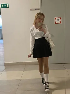 Teen girls and their feet