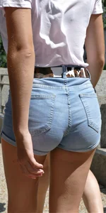 Candid teen butts and cheeks in shorts