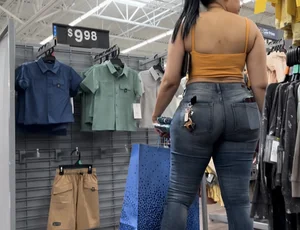 Phat Ass Puerto Rican Milf Can’t stop bending over in front of me / AE Jeans / Walmart