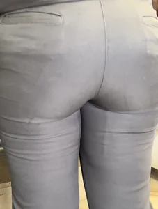 AMAZING ASS IN TIGHT DRESS PANTS🔥